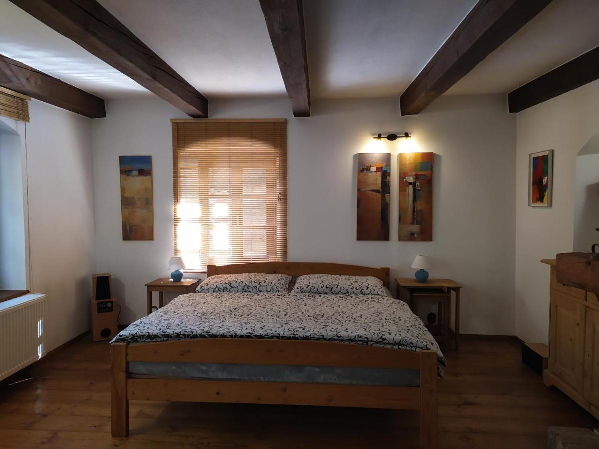 Forest Rustic Apartment Brdy Vesin Zewnętrze zdjęcie